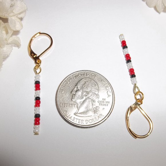 Linear Seed Bead Drop Earring Minimalist Sleek White Pearl Black Red Gold A747 - Picture 4 of 8